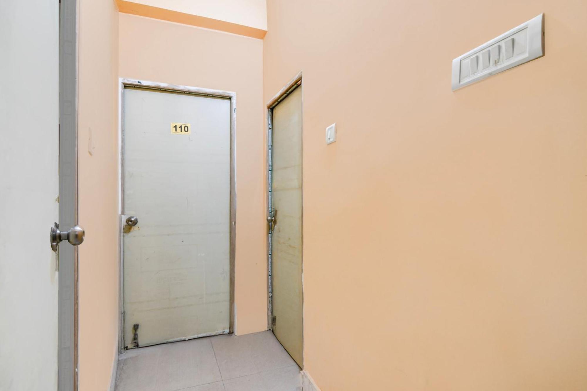 Hotel O Survey Park Jadabpur Exterior photo